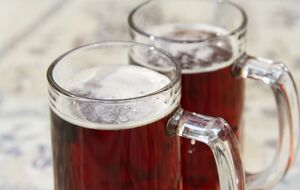 Для кваса понадобится 1 ч. л. сухих дрожжей