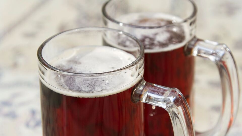 Для кваса понадобится 1 ч. л. сухих дрожжей