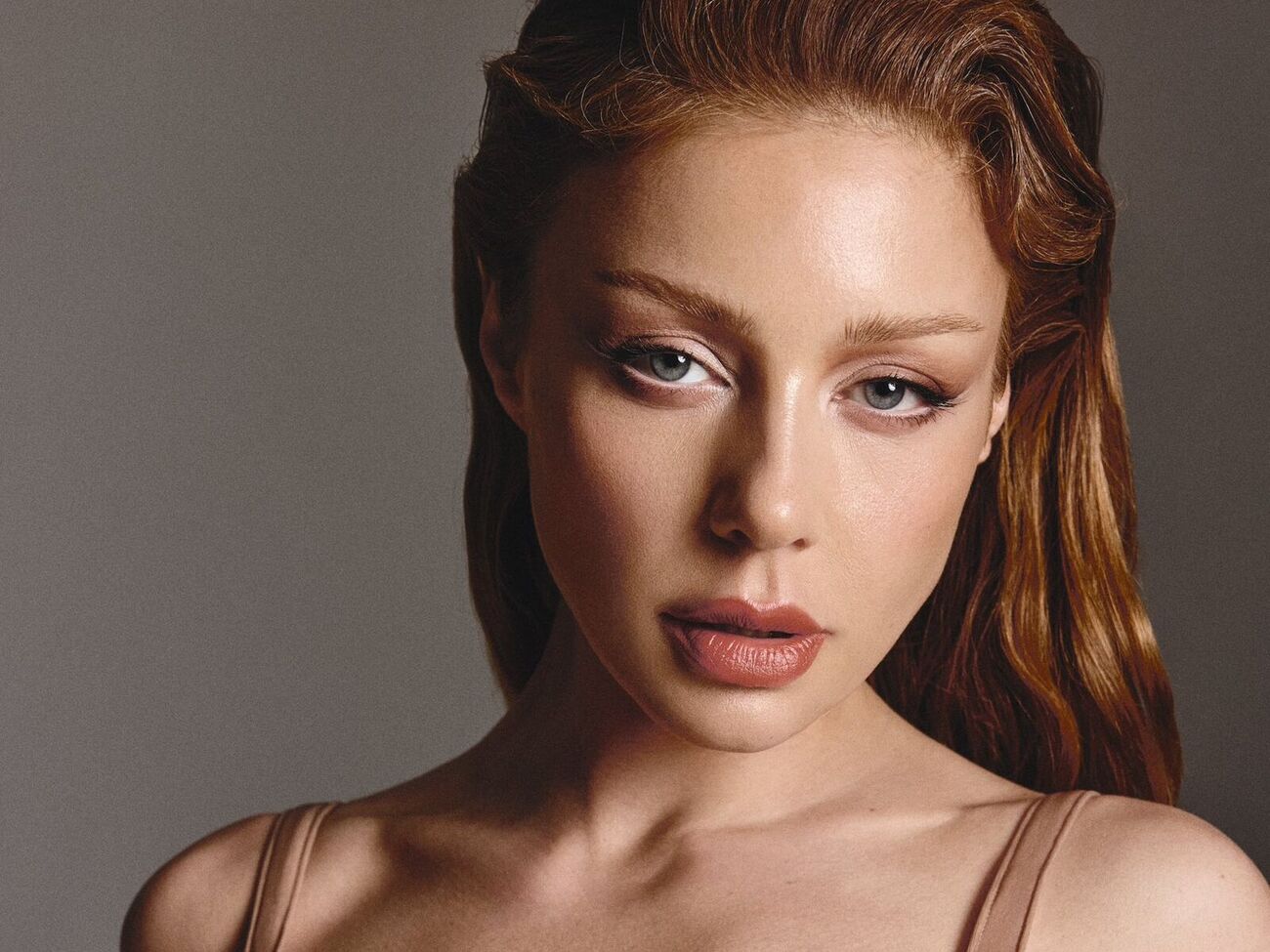 Тина Кароль разместила шутливое видео