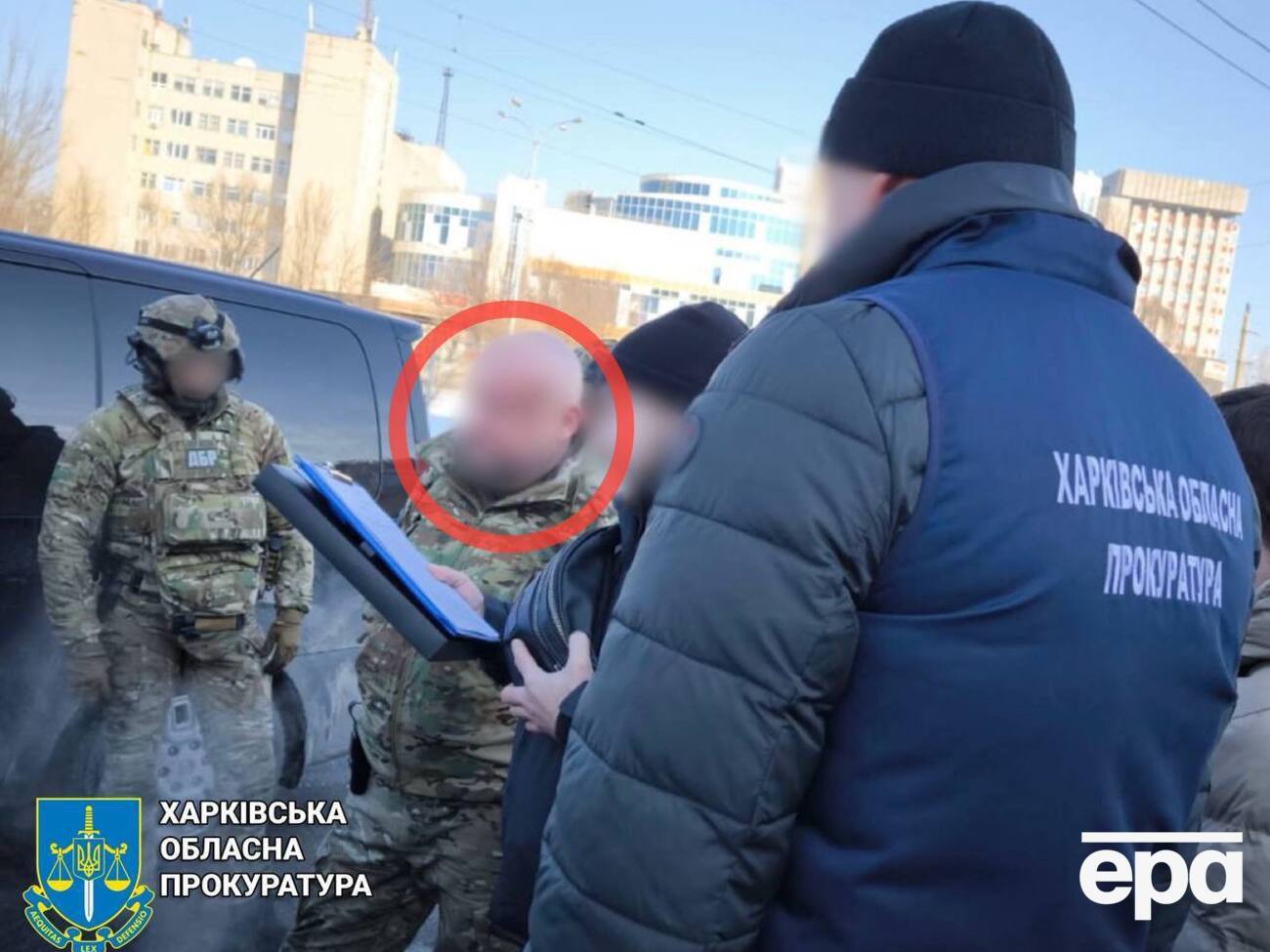 Правоохранители добавили, что задержали фигуранта в феврале 2025 года во время получения денег