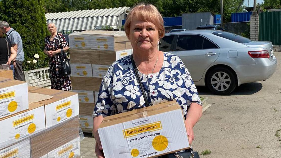 Фонд Ріната Ахметова надає допомогу в хабі Курахівської громади у Дніпрі