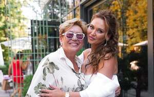 Саліванчук відпочиває з мамою