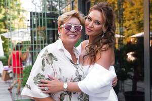 Саливанчук отдыхает с мамой