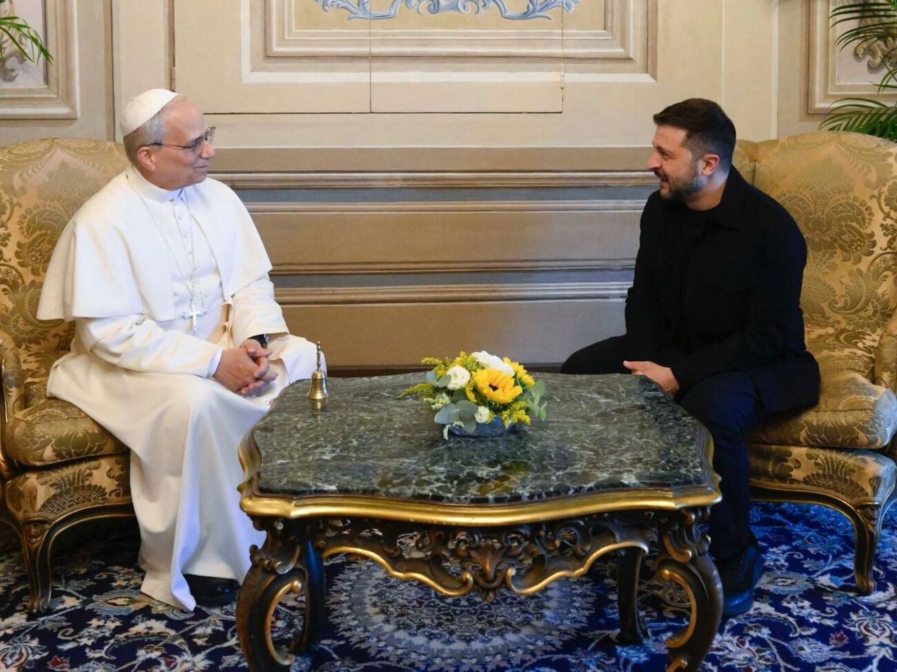 Зеленский пригласил понтифика посетить Украину