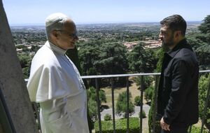 Зеленский встретился с папой римским в столице Италии