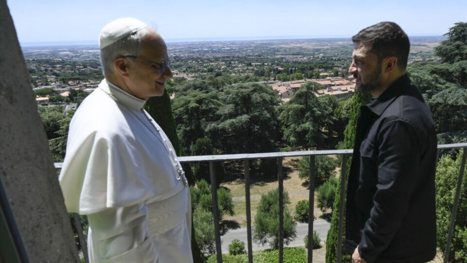 Зеленский встретился с папой римским в столице Италии