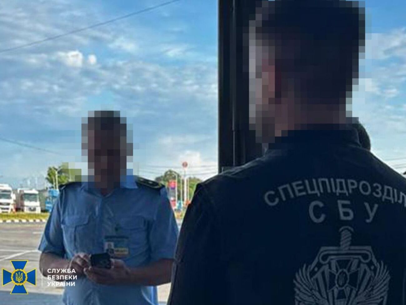 Правоохранители задержали чиновников в Киеве, Одессе, Волынской и Черновицкой областях