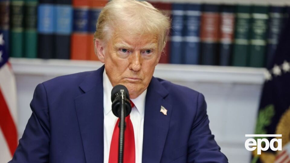Последние публичные заявления Трампа могут быть попыткой оказать давление на Путина, а не сигналом о решительном изменении политики его администрации, предположило СМИ