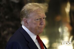 За словами Трампа, він не вдавався в питання зупинення зброї в Україну