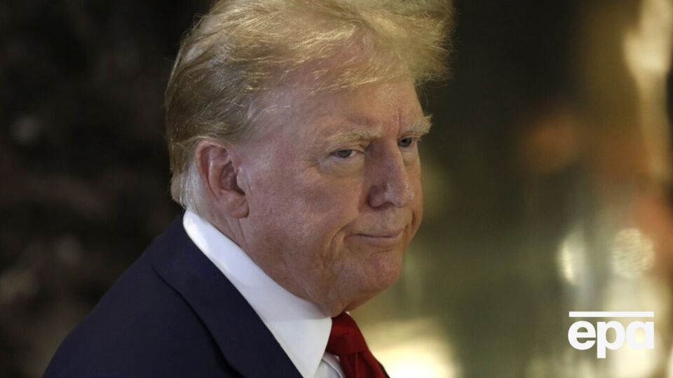 За словами Трампа, він не вдавався в питання зупинення зброї в Україну