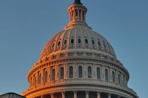 Законопроєкт має пройти розгляд в обох палатах американського парламенту