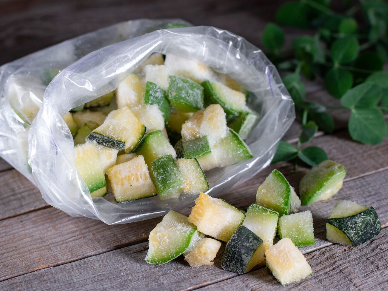 Кулинар поделилась четырьмя способами подготовки кабачков для заморозки
