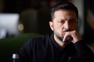 Зеленский считает, что убедить РФ прекратить войну способны санкции, но не только против нее самой