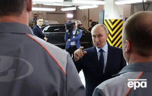 Объемы производства в РФ падают пять месяцев, но Путин утверждает, что слухи об упадке российской экономики слишком преувеличены