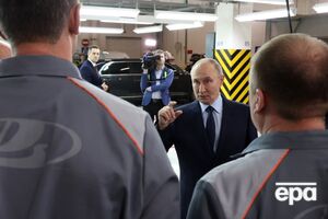 Объемы производства в РФ падают пять месяцев, но Путин утверждает, что слухи об упадке российской экономики слишком преувеличены