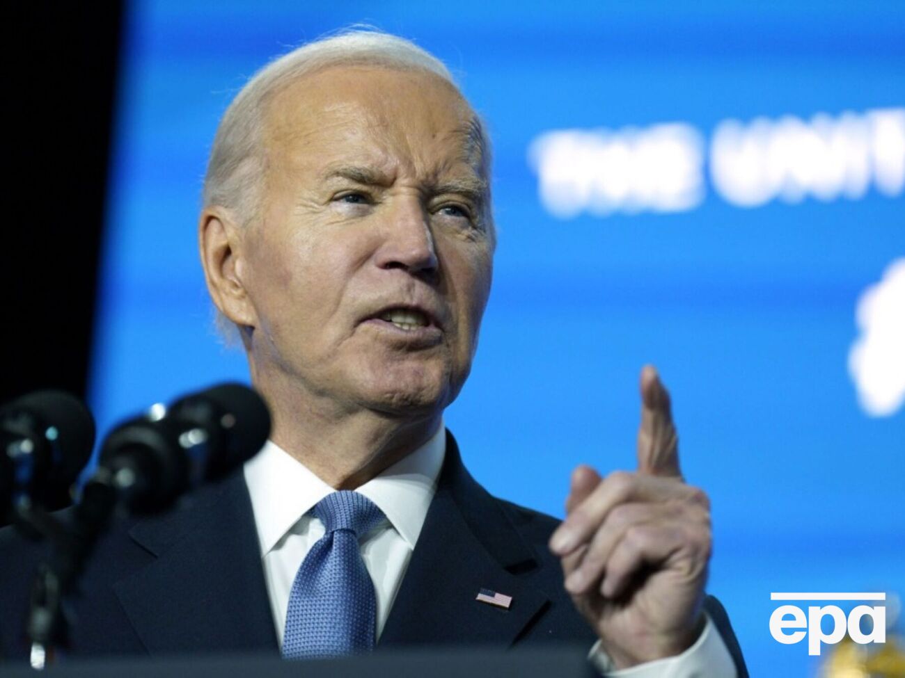 Байден считает, что американцы находятся под давлениям и "это только начало"