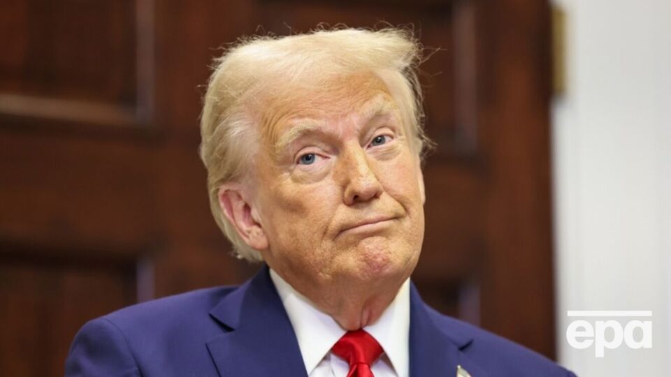 Трамп не уточнил, есть ли на подлодках, о которых он говорил, ядерный потенциал