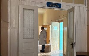 По последним данным, в больницы с отравлением попали 45 детей