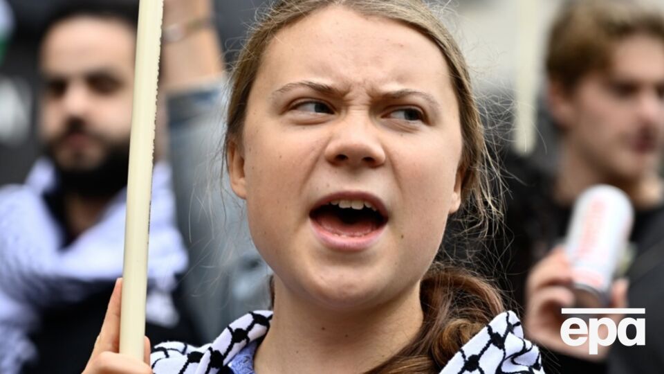 Тунберг обещает снова прорываться на палестинские территории