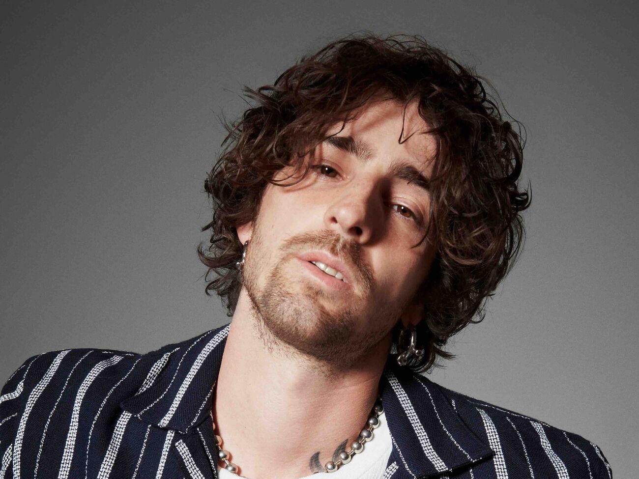 Нікітюк вважає Dantes трудоголіком і з повагою ставиться до артиста