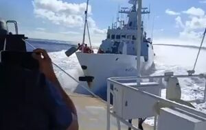 Момент столкновения попал на видео