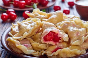 Вареники мають соковиту ягідну начинку