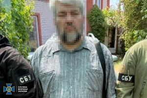 Серед затриманих – 58-річний священник храму Одеської єпархії, який підтримував зв'язки з екснардепом від Партії регіонів Ігорем Марковим, інформує СБУ