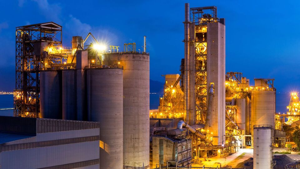 Европейская комиссия уже предложила расширение сферы применения CBAM на дополнительные сектора, отметил Цахманн