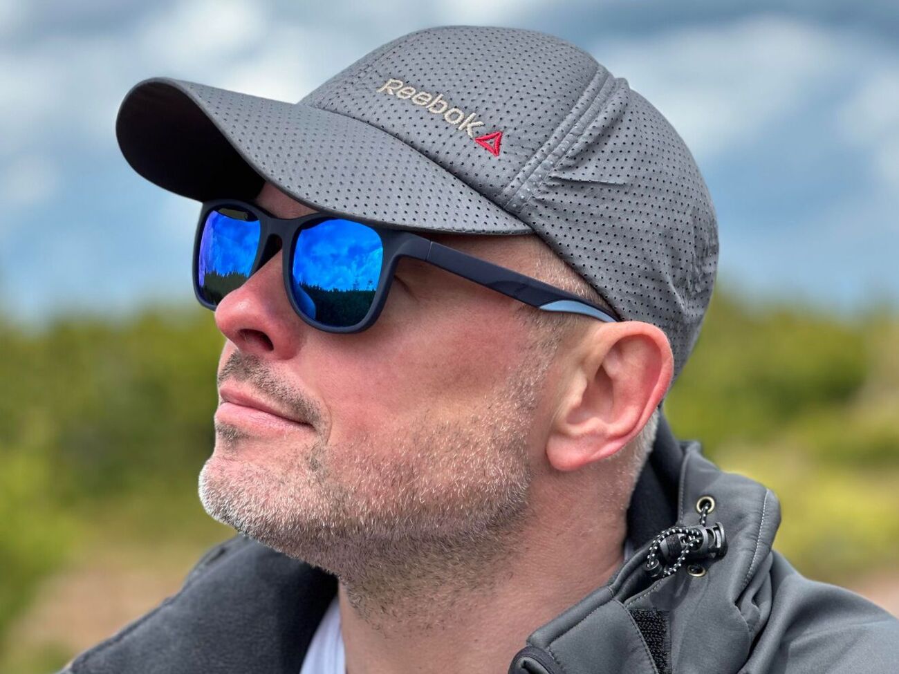 Поляки спалили прапор України, побилися з господарями – і ніхто не вимагав їх видворити