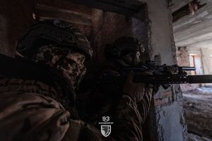 Россияне перебрасывают силы с сумского на запорожское и покровское направления, проинформировал президент