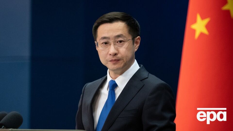 Цзянь заявил, что Китай поддерживает все усилия, способствующие мирному урегулированию "кризиса" в Украине