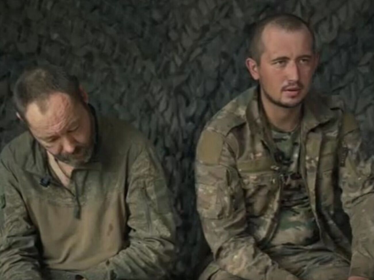 Российские военные сдались в плен сами, потому что "обратно возвращаться не было смысла", заявили десантники