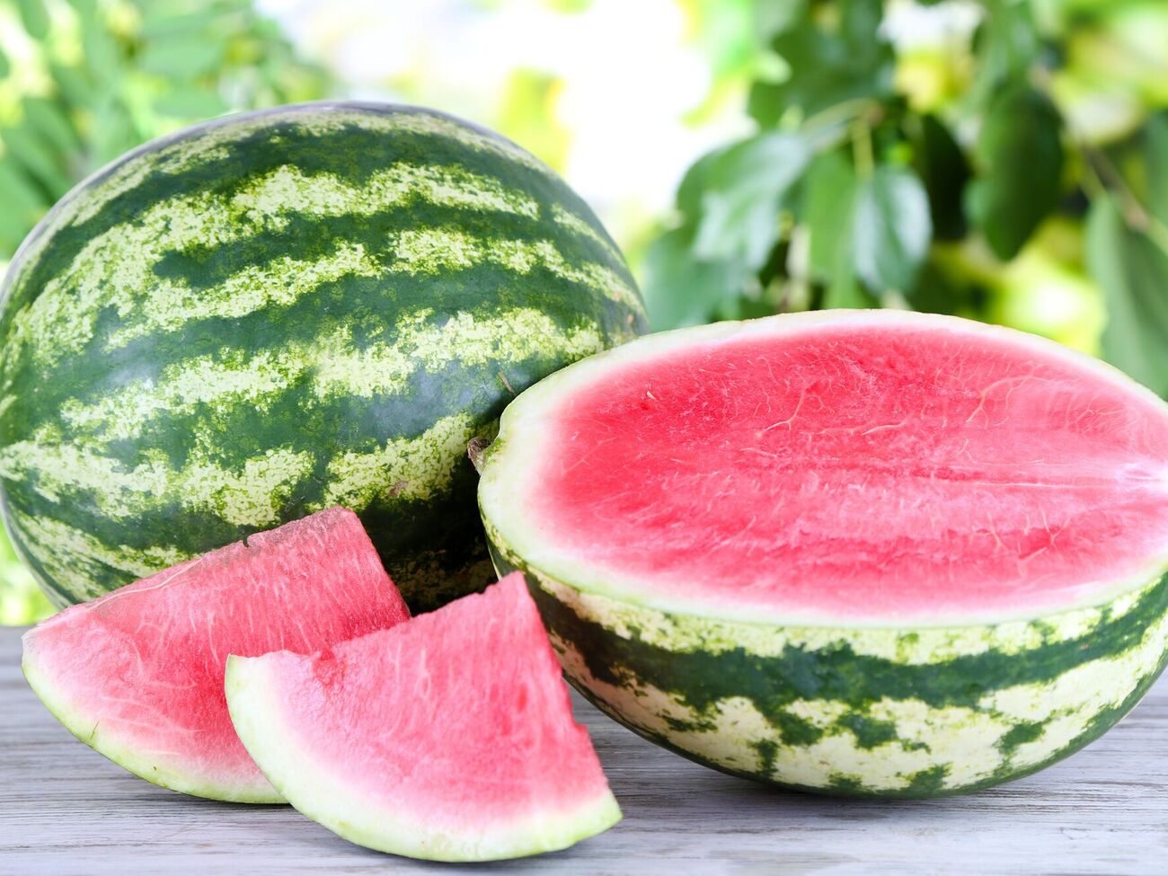 Признаком спелости арбуза является темный цвет семян