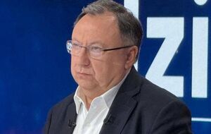 На таком фоне договариваться о капитуляции Украины – это подвергнуть сомнению шансы на Нобелевскую премию