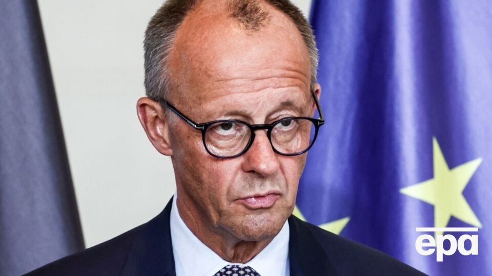 Украина должна сидеть за столом переговоров, считает Мерц