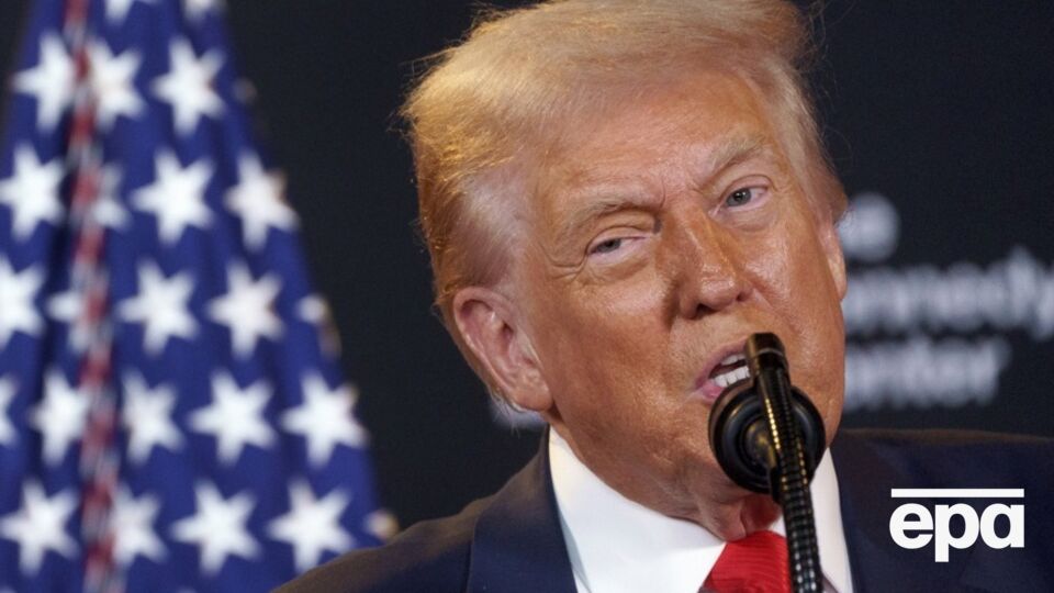 Трамп заявил о "хороших разговорах" с Путиным