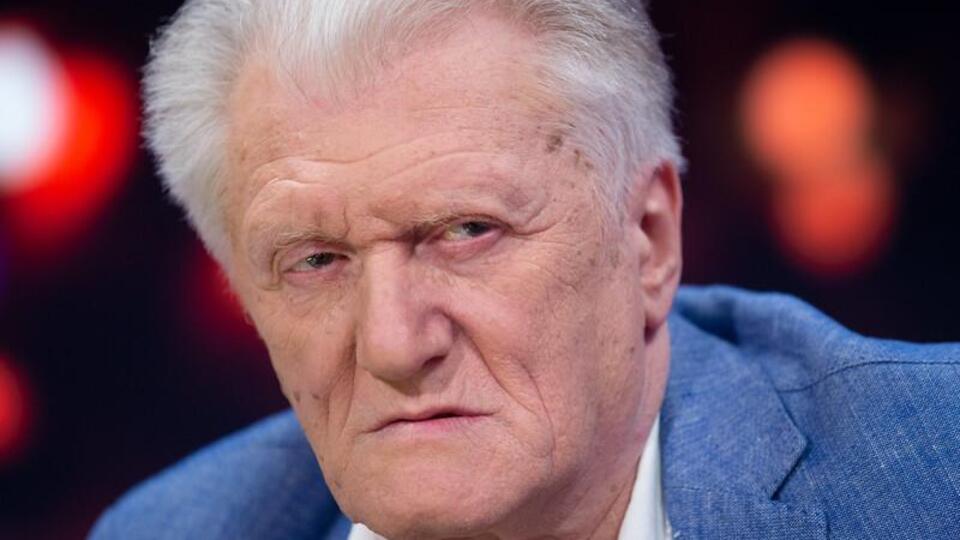 Рыбчинский: Если для человека на первом месте деньги, этого человека легко купить