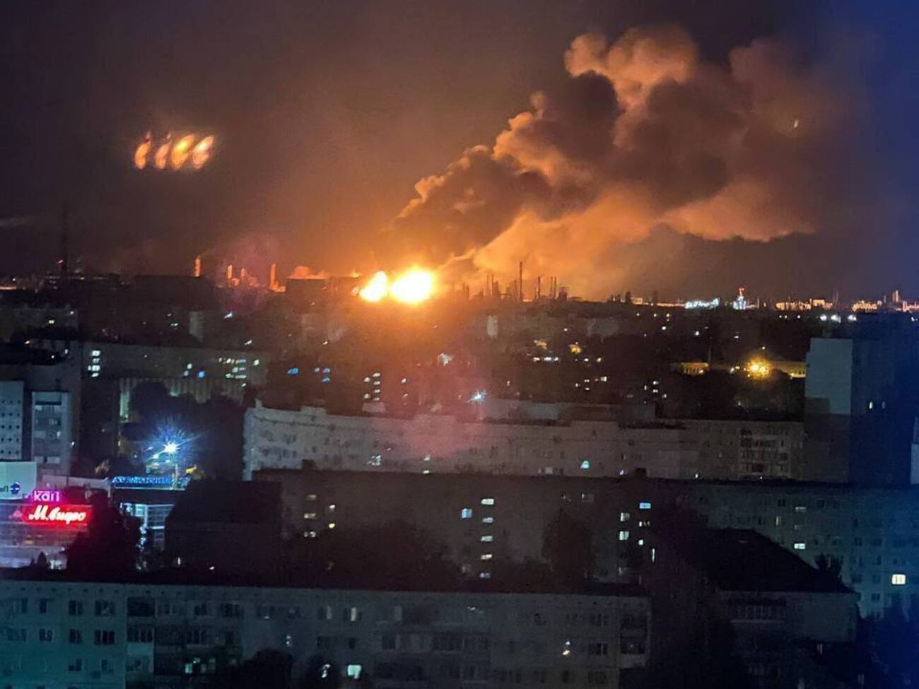 В Волгограде дроны ударили по НПЗ