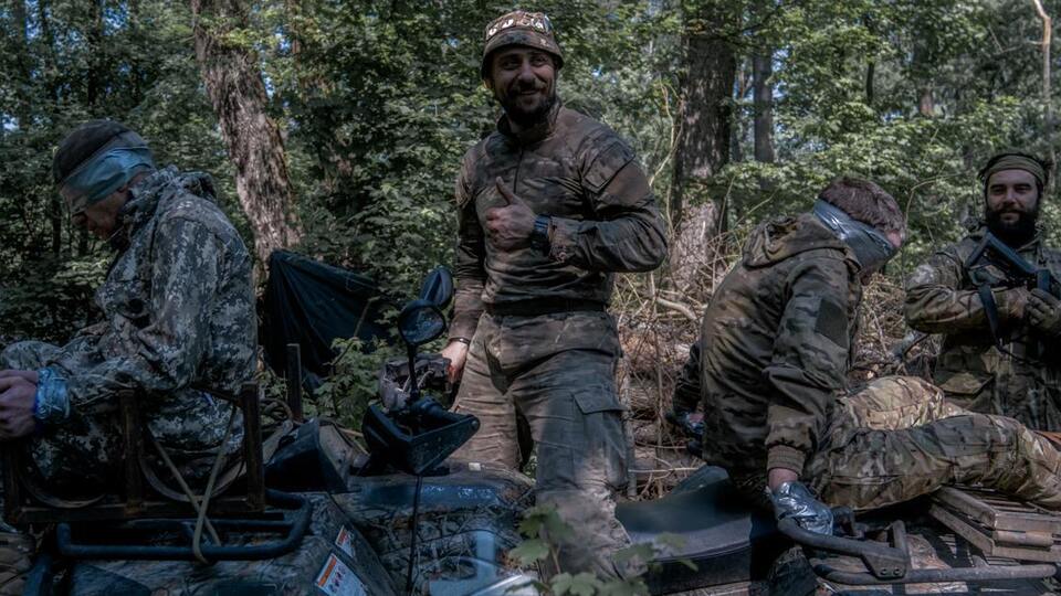 "Азовцы" за сутки захватили восемь оккупантов