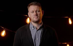 Хроники одичания в Донецке. Соседи готовы разорвать друг друга за полив огорода – им "нечем мыть жопы"