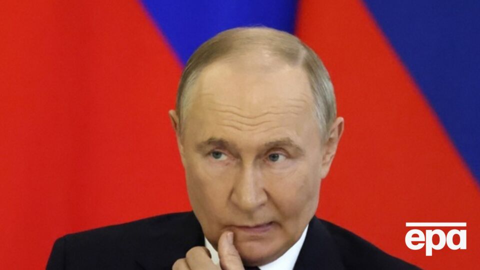 Путіна супроводжують міністри й помічники