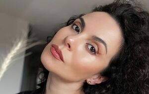 NK самотужки зробила процедуру краси