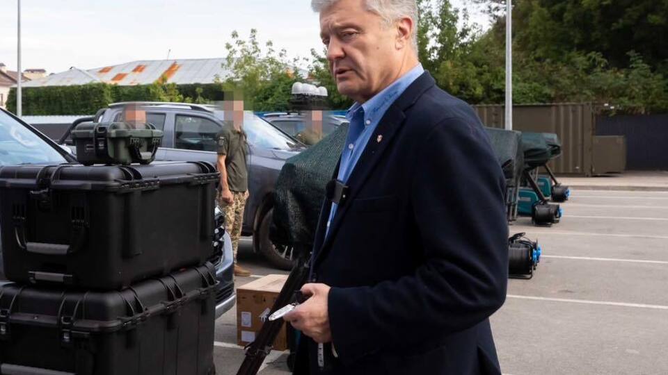 Гладких: Питання в недоречності такого одягу, особливо, коли зустрічаєшся з військовими