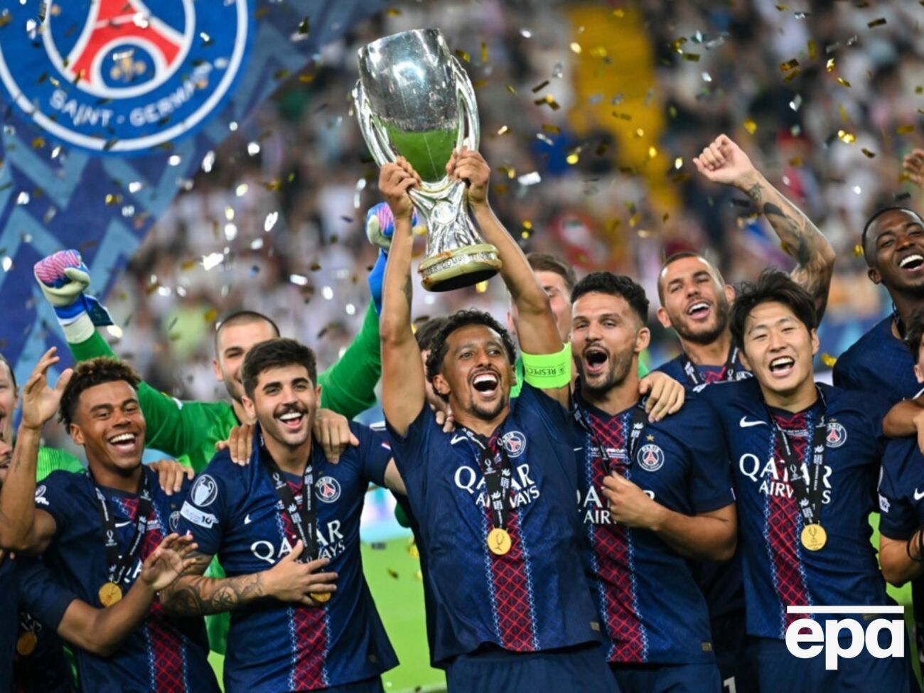 Капитан ПСЖ Маркиньос отдал свою медаль