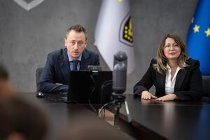 Министр экономики Соболев представил Максименко коллективу АРМА