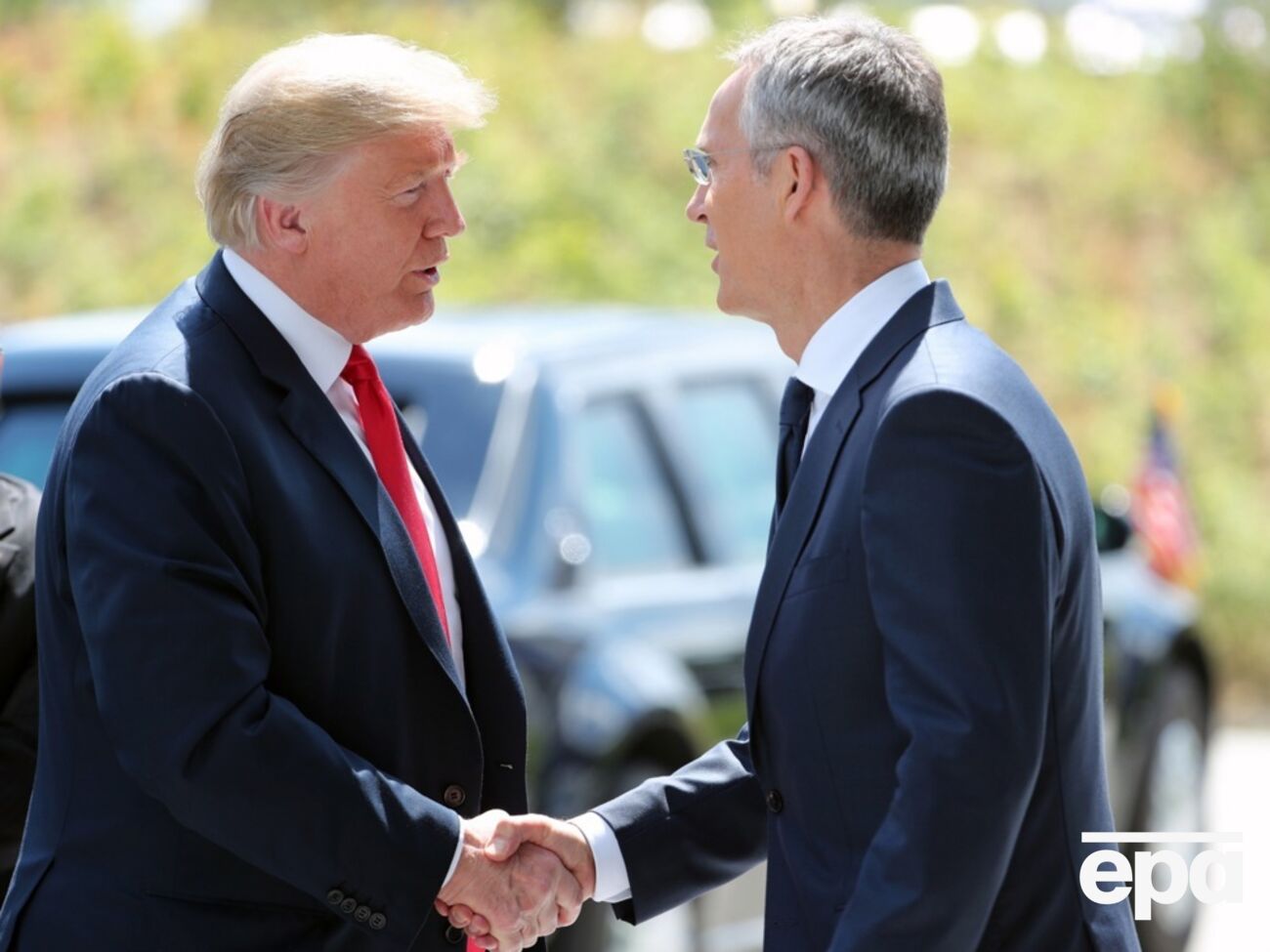 ЗМІ пишуть, що Трамп зателефонував Столтенбергу, коли той був на вулиці