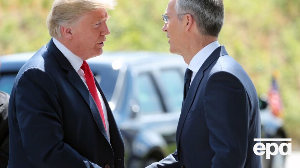 СМИ пишут, что Трамп позвонил Столтенбергу, когда тот был на улице