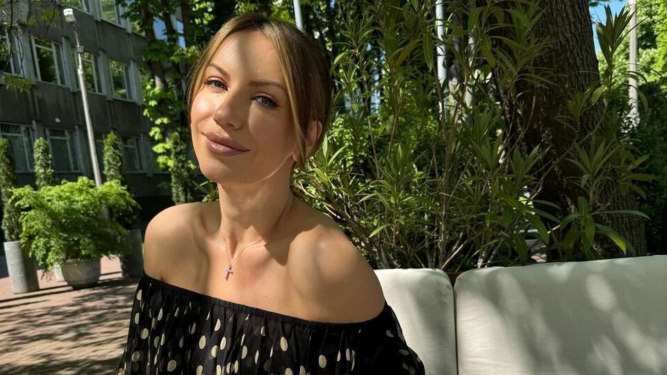 Нікітюк показала два фото з повсякденного життя