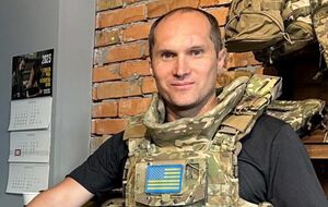 Український снайпер оновив світовий рекорд – влучив в окупантів за 4 км. Ексклюзивні кадри