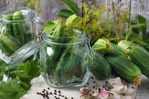 Консервацию нужно хранить в погребе